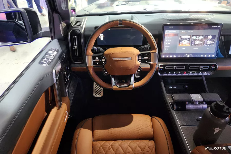 The M-Hero's cockpit