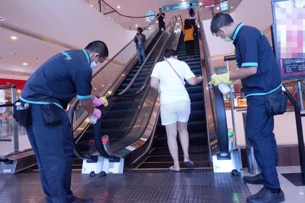 Mall escalator