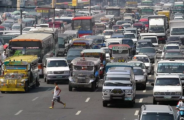 congested roads in the Philippines