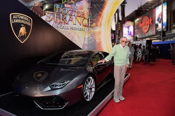 Only the best for the Sorcerer Supreme Lamborghini Huracan Doctor stranger