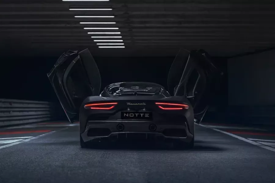 It will arrive in the country next year Maserati MC20 Notte interior view