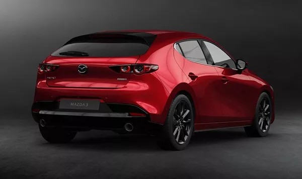 Whichever angle you view it from, the new Mazda 3 will always catch your eye. Mazda 3 2019 angular rear