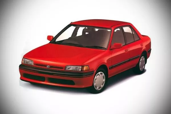 A picture of the Mazda 323.