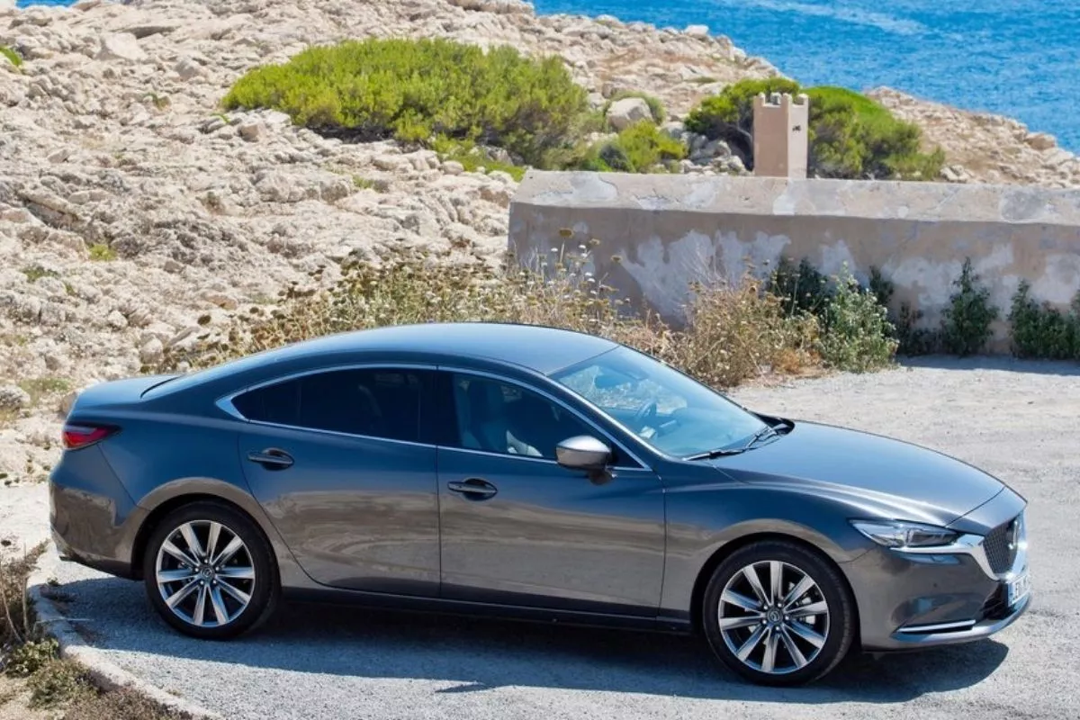 Mazda 6
