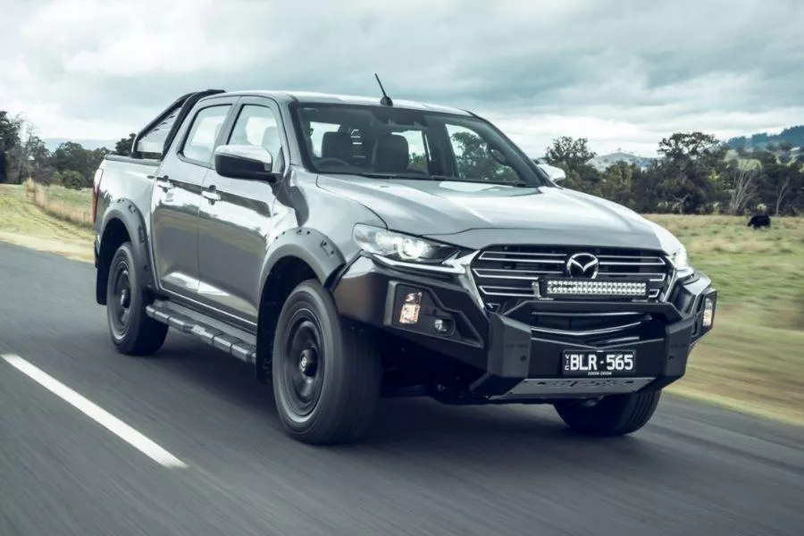 Mazda BT-50 Thunder front view