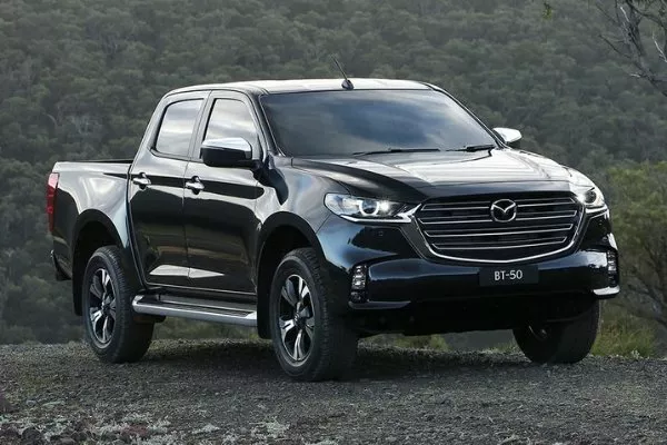 2021 Mazda BT-50 front