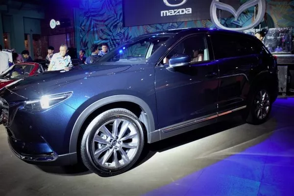 The top-spec version of the Mazda CX-9 is now armed with AWD Signature Mazda CX-9 2019 angular front