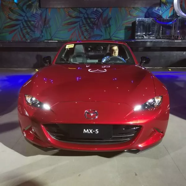 The MX-5 2019 receives a great update in its power with a 2.0L Skyactiv-G mill Mazda MX-5 2019 front view