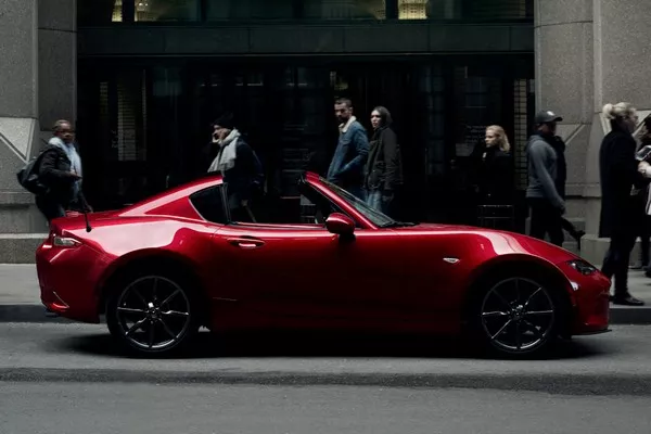 Mazda MX-5 2019 side view