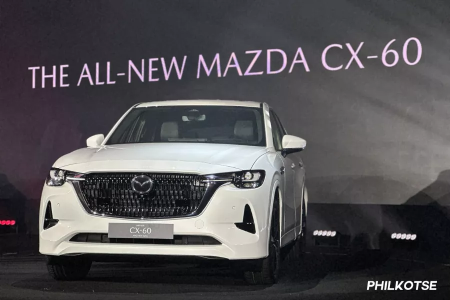 The crossover boasts hybrid engines with an AWD system Mazda CX-60 front view