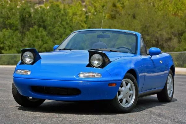 A picture of a Mazda Miata NA