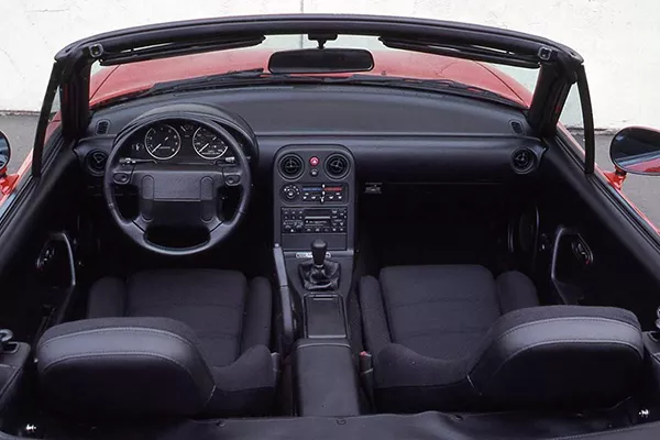 A picture of the MIata NA's interior