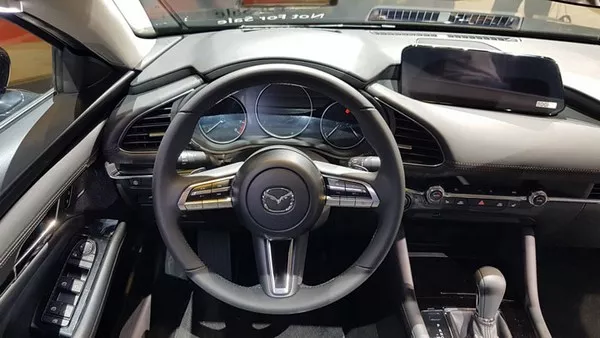 Mazda3 2019 dashboard area