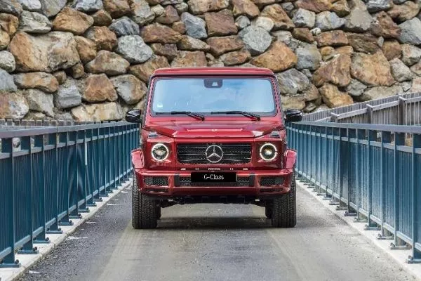 A red Mercedes-Benz G 350d