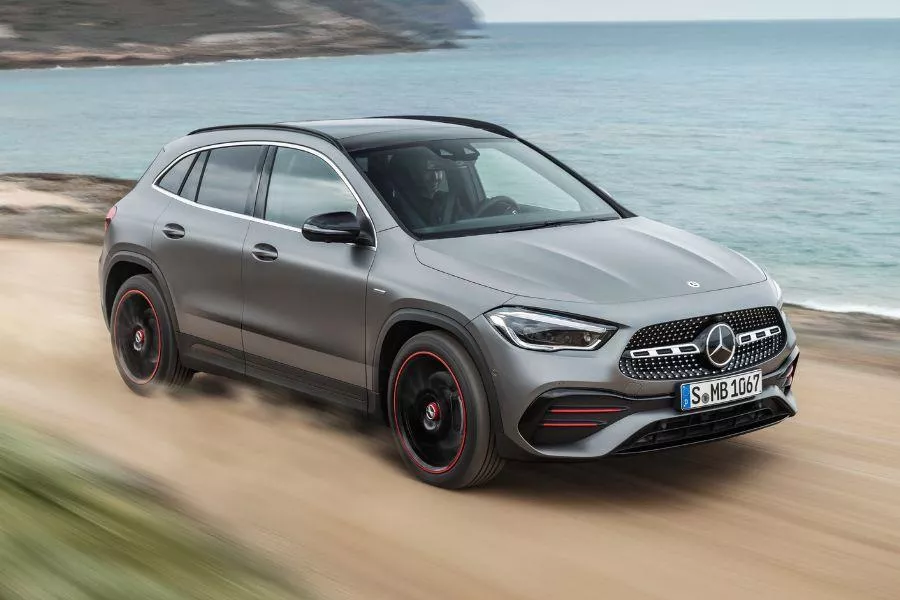 Mercedes-Benz GLA-Class front view