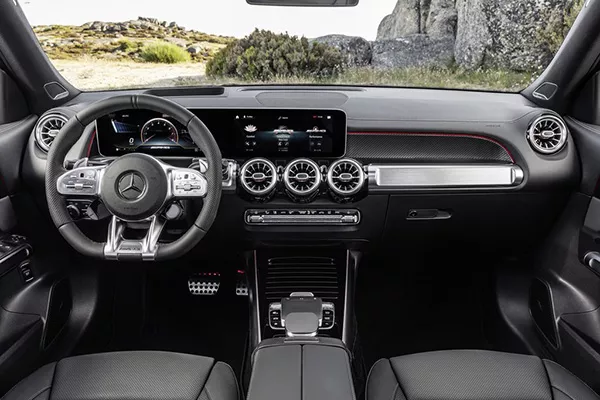 Mercedes-Benz GLB's interior
