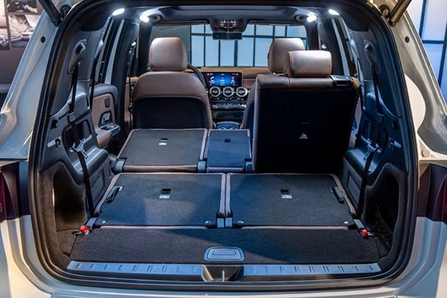 Mercedes-Benz GLB cargo space