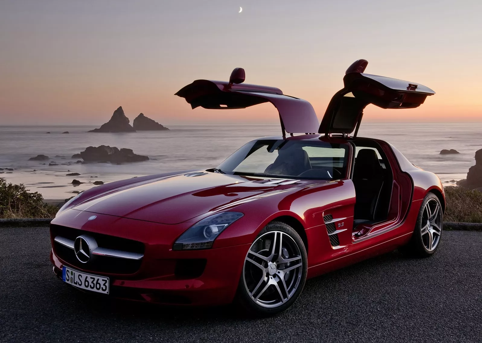 Mercedes-Benz SLS AMG front view