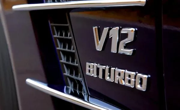 V12 biturbo engine