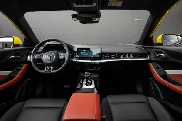 2021 MG 5 interior view