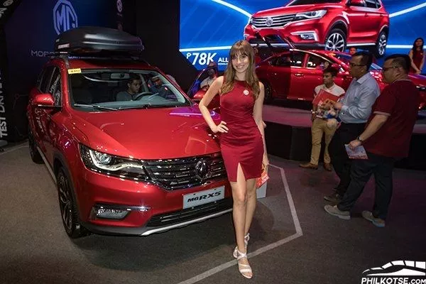 A model promoting the MG RX5