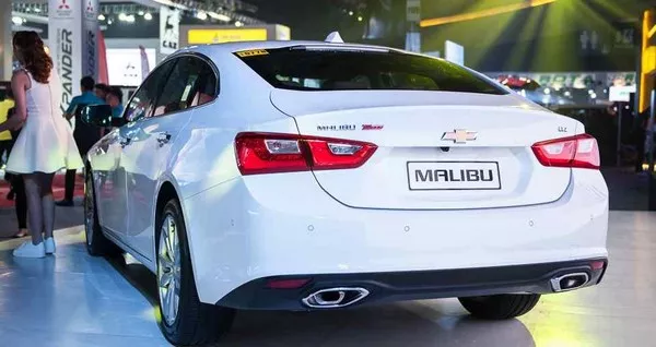 The rear of the Chevrolet Malibu 2018