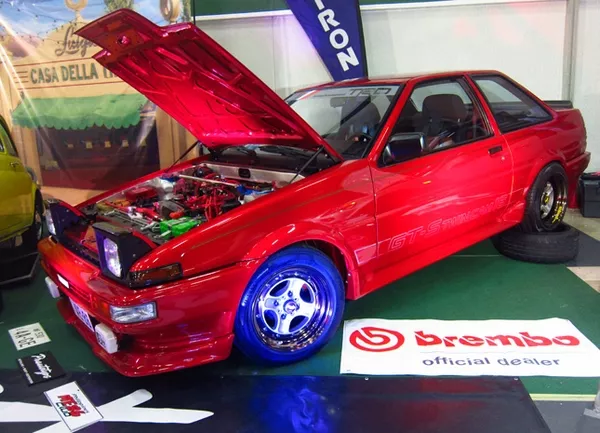 Old school & modified cars on display at MIAS 2018