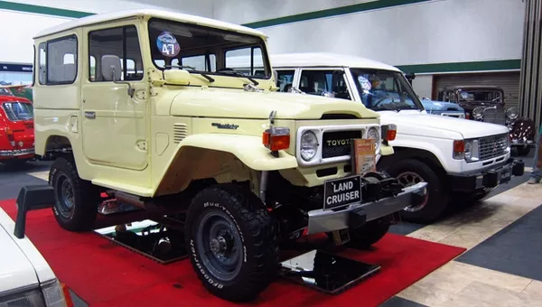 Old school & modified cars on display at MIAS 2018