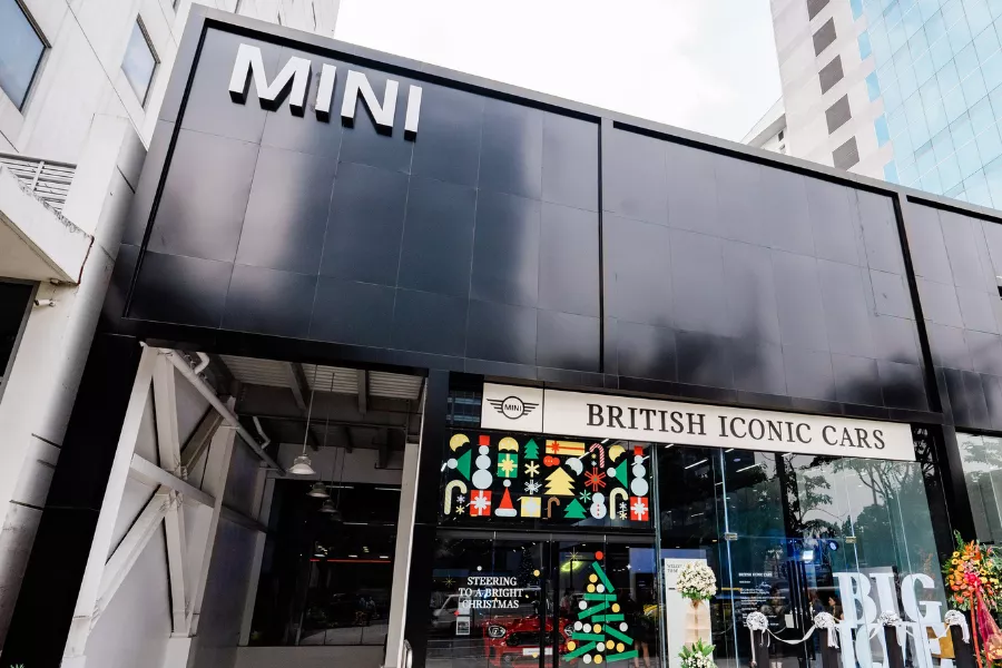 A picture of the front of the new Mini BGC Dealership