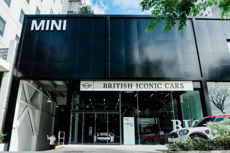 A picture of the Mini BGC showroom front.