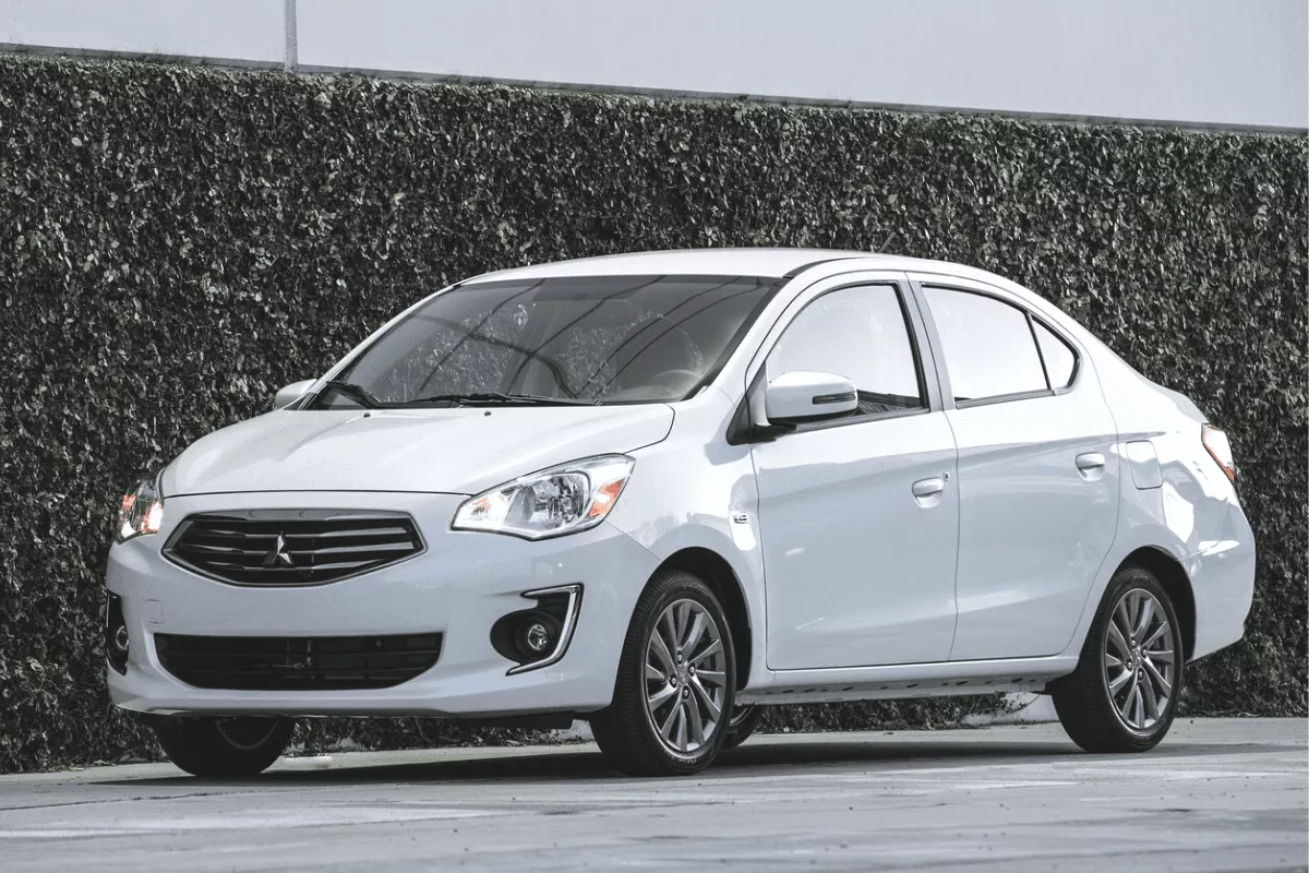 Mitsubishi Mirage G4 front profile shot