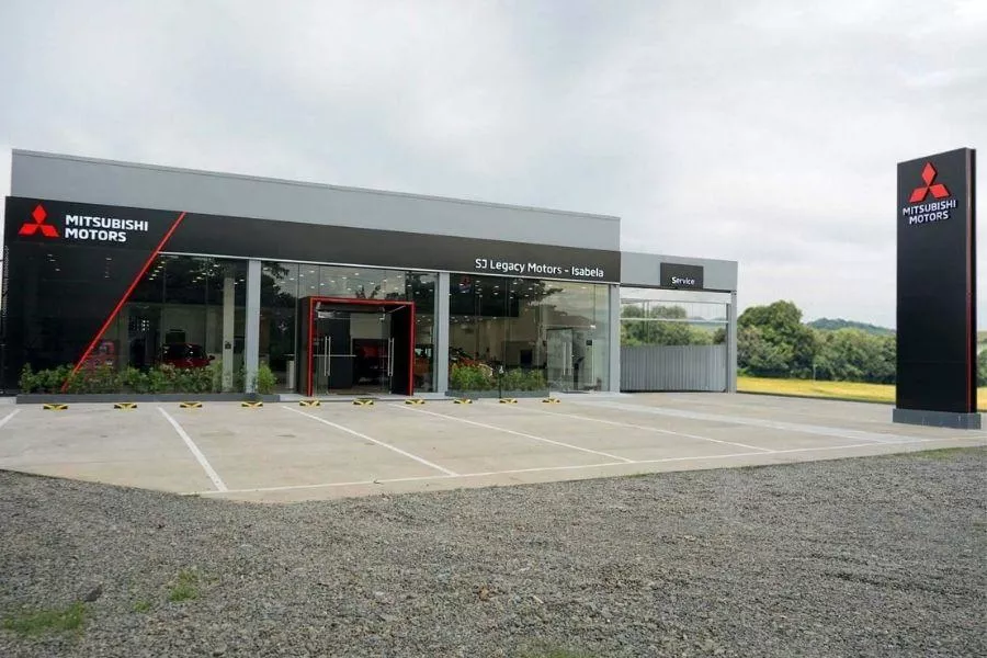 Mitsubishi SJ Legacy Motors – Isabela facade