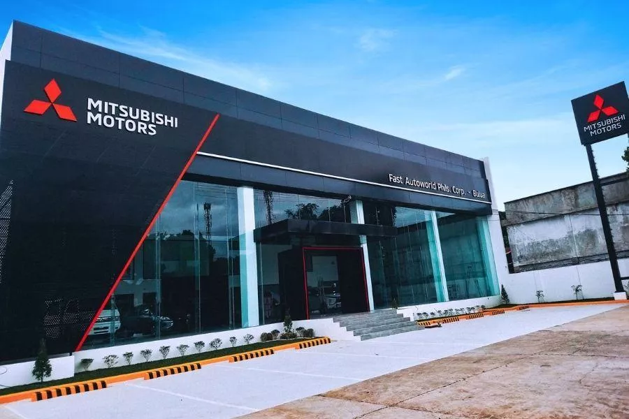 Mitsubishi Bulua dealership facade