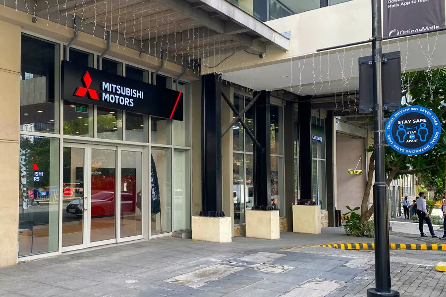 Gateway Capitol Commons Gateway Capitol Commons facade