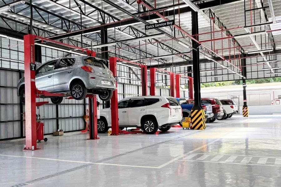 Mitsubishi Lucena service bays