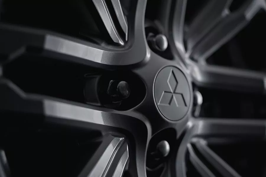 Updates on the wheels are also integrated New Mitsubishi Mirage G4 wheels