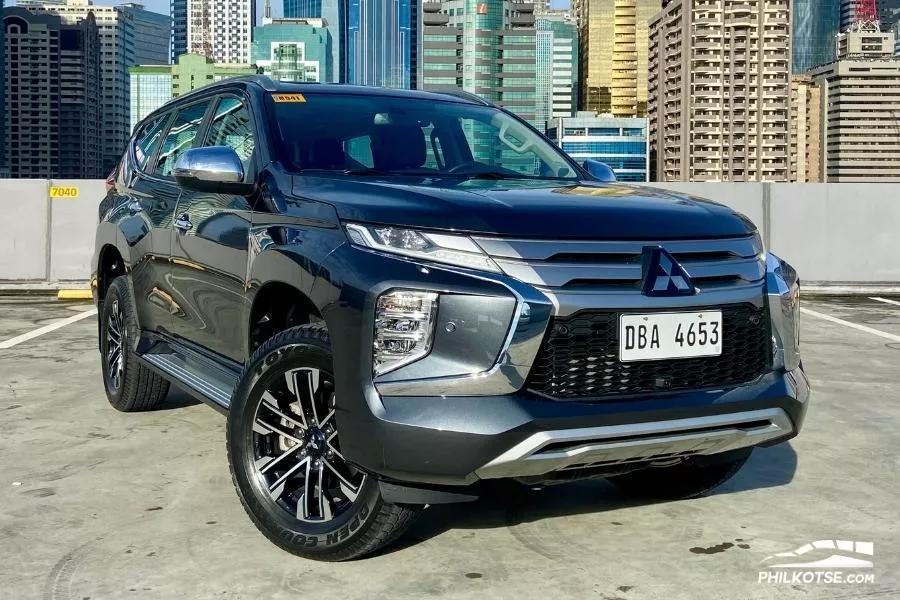 Mitsubishi Montero Sport front view