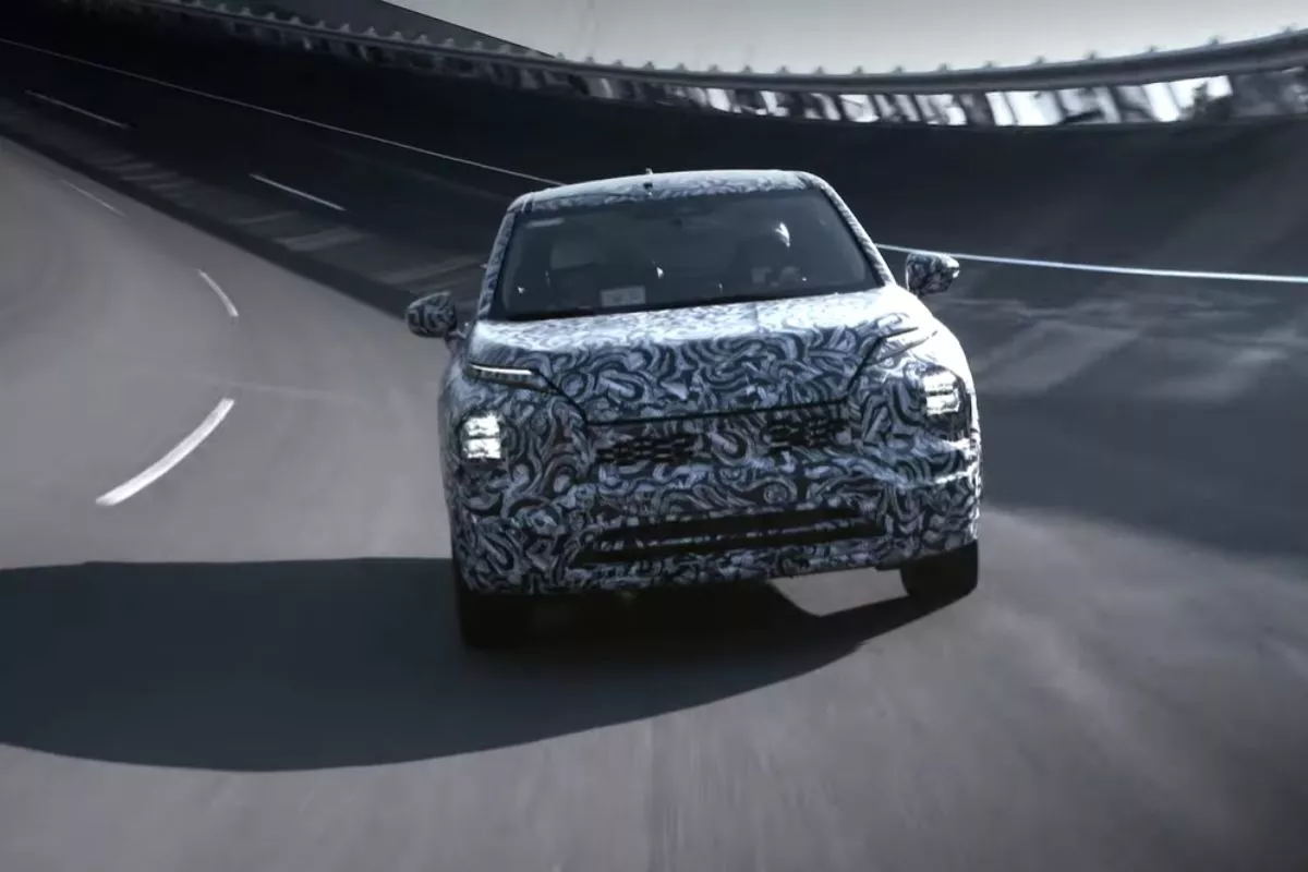 All-new Mitsubishi Outlander in cover