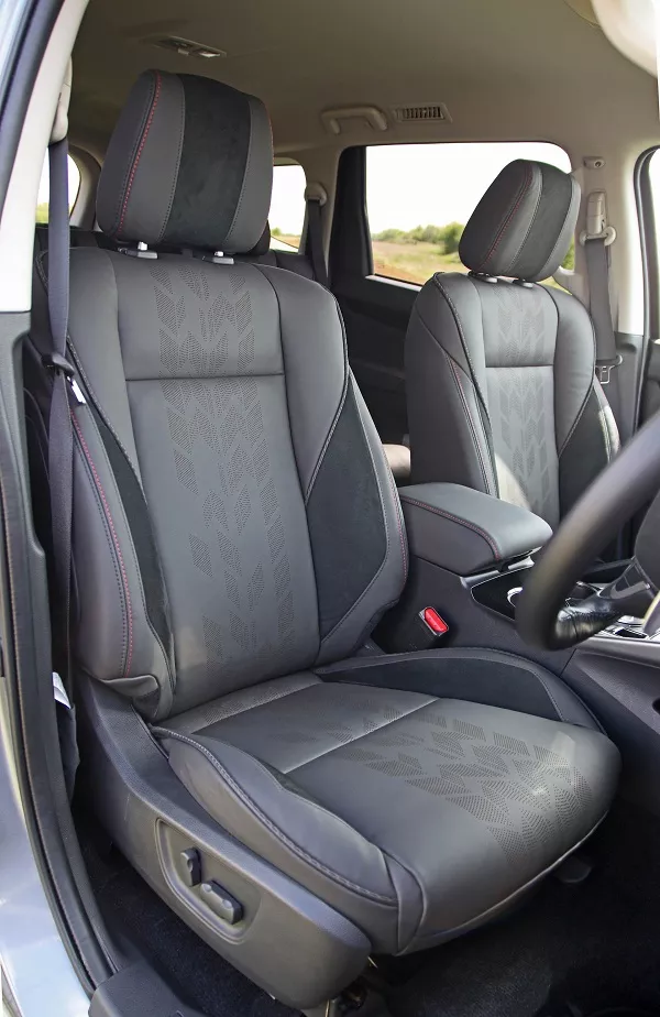 The leather interior of the special Mitsubishi Shogun Sports SVP Mitsubishi Shogun Sport SVP interior