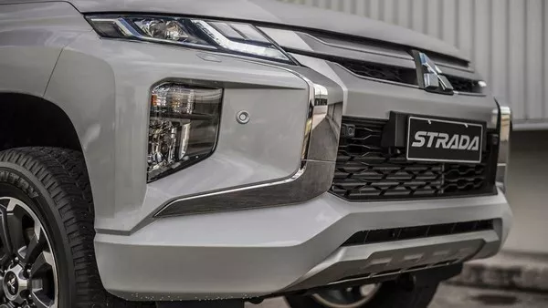 Mitsubishi Strada 2019 grille