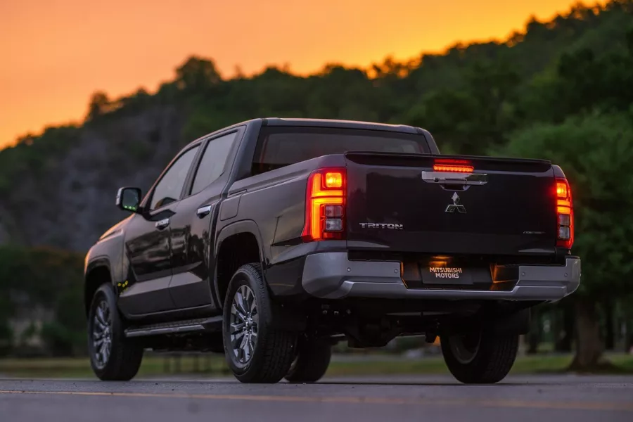 Mitsubishi Triton rear view