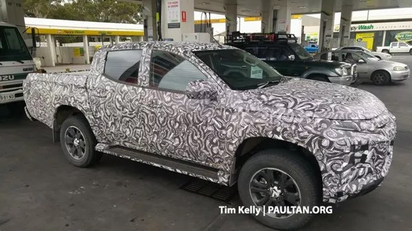 Spied Mitsubishi Triton 2018 facelift side view