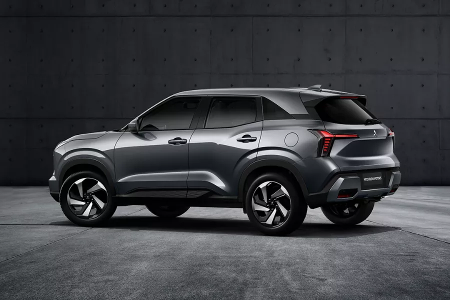 New Mitsubishi crossover rear view