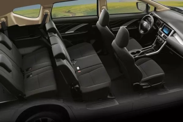 Mitsubishi Xpander interior
