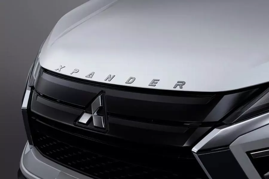 Hood Emblem Mitsubishi Xpander Hood Emblem