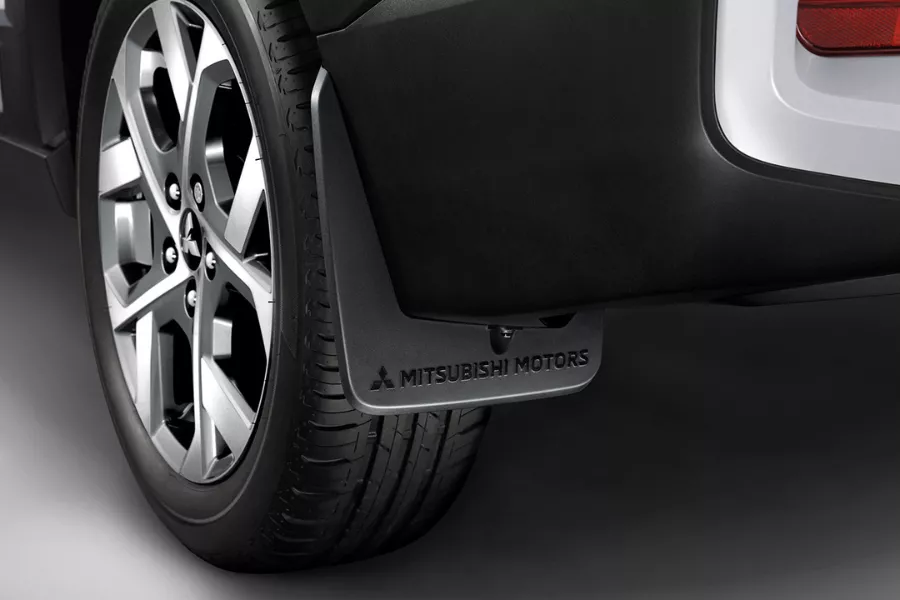 Mitsubishi Xpander Cross mudguard