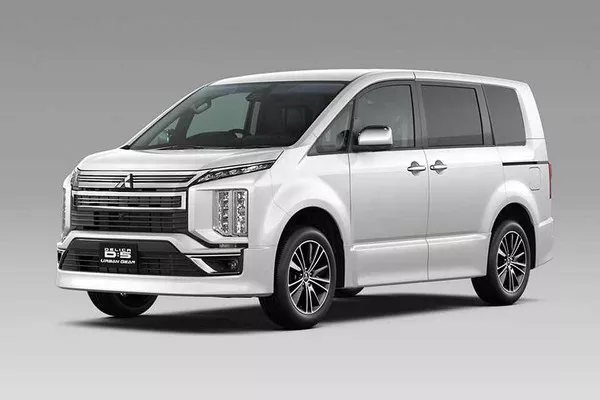 Mitsubishi Delica D:5 2019 front look