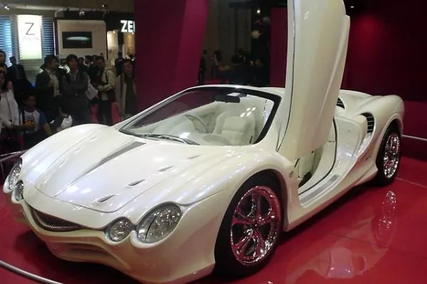 white Mitsuoka Orochi