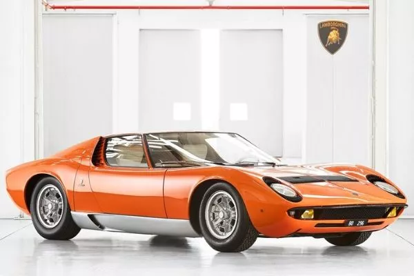 Lamborghini Miura