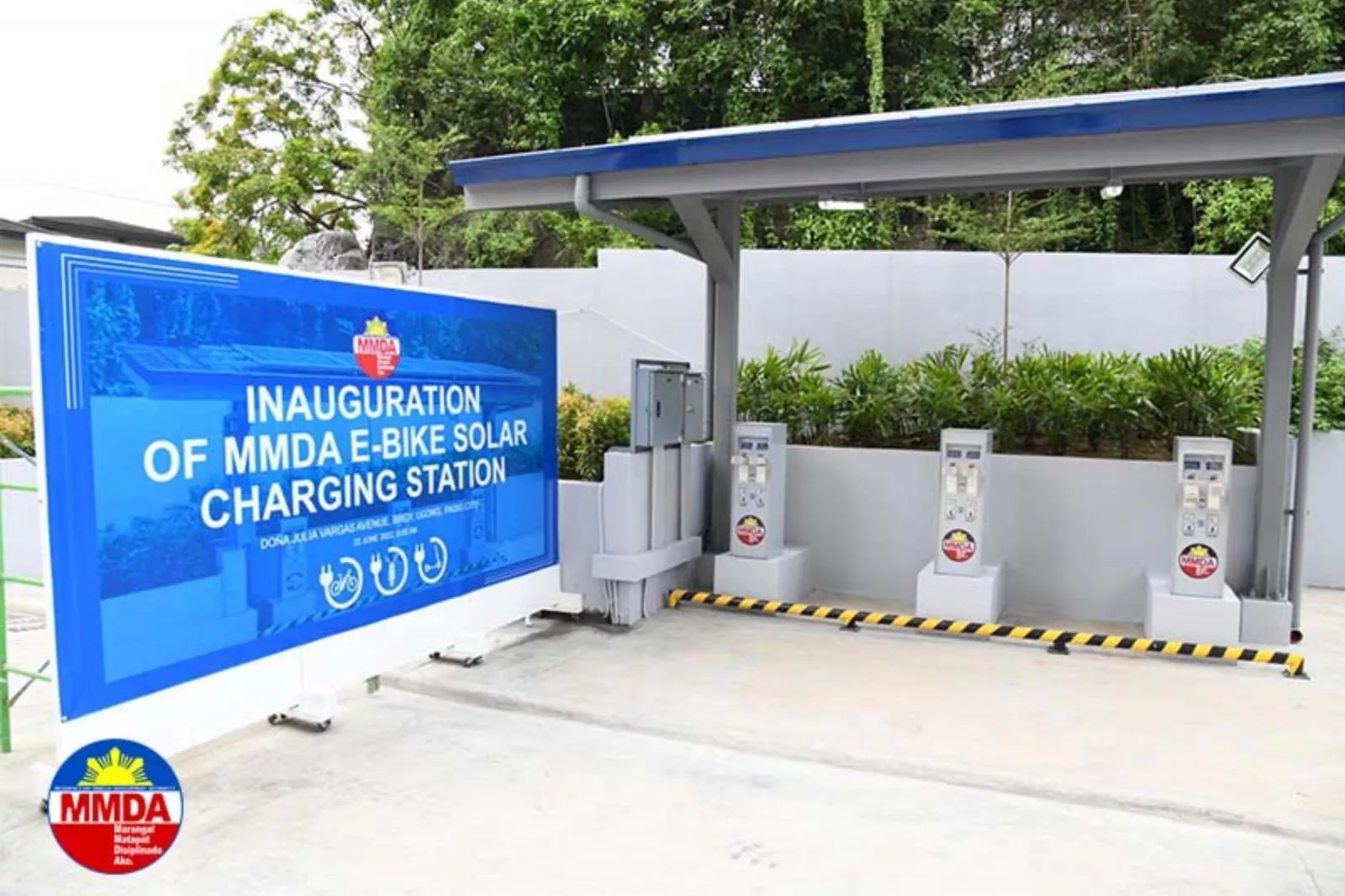 MMDA free solar charging stations